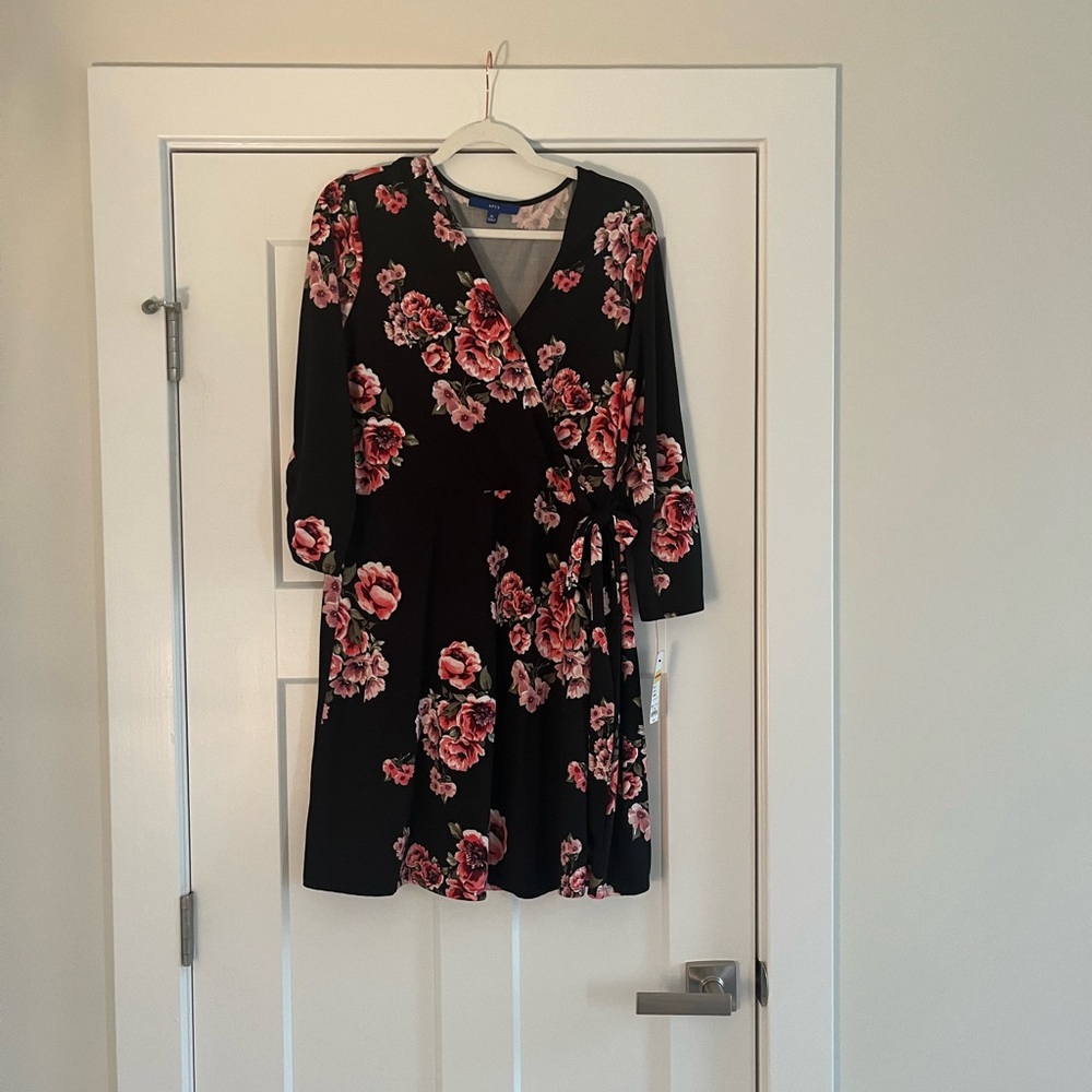 APT.9! NWT Dress!